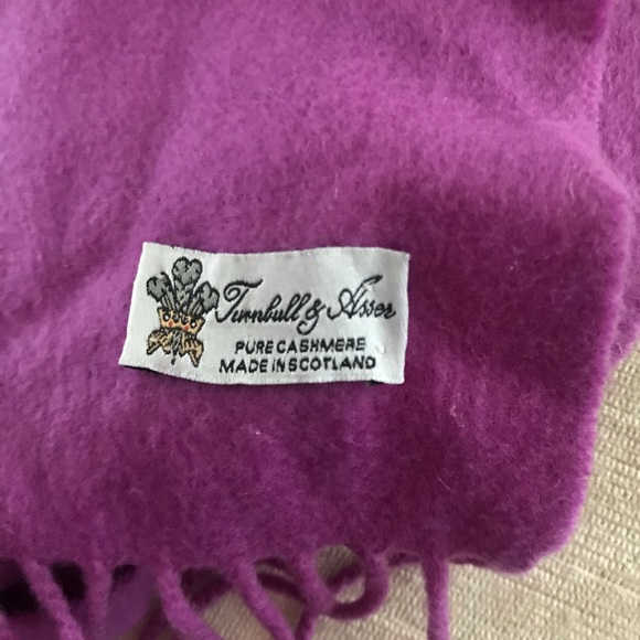 Trumbull and asser scarve - Picture 2 of 4